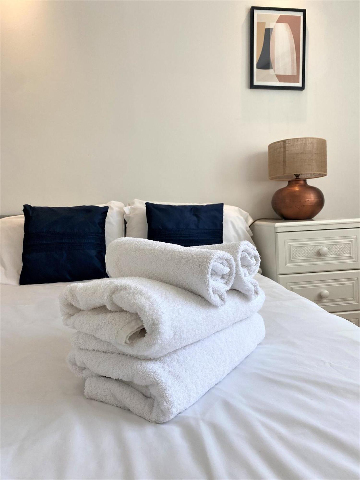 Prime Location! Detached Clifton Home With Parking Bristol Kültér fotó